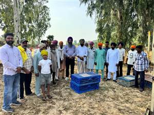 ਪ੍ਰੋਜੈਕਟ ‘ਪ੍ਰਗਤੀ’ ਤਹਿਤ 20 ਕਿਸਾਨ ਪਰਿਵਾਰਾਂ ਨੂੰ 400 ਮੁਰਗੀਆਂ ਵੰਡੀਆਂ