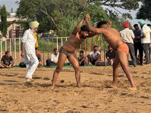 ਭੱਲੜੀ ਦਾ ਦੋ ਰੋਜ਼ਾ ਛਿੰਝ ਮੇਲਾ ਸ਼ਾਨੋ-ਸ਼ੌਕਤ ਨਾਲ ਸ਼ੁਰੂ