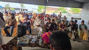 ਪਿੰਡ ਸਿਹਰਾ ’ਚ ਨਸ਼ਿਆਂ ਵਿਰੁੱਧ ਜਾਗਰੂਕਤਾ ਮੀਟਿੰਗ ਨੂੰ ਮਿਲਿਆ ਭਰਵਾਂ ਹੁੰਗਾਰਾ