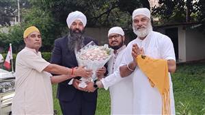 ਕੈਨੇਡਾ ਦੇ ਮੰਤਰੀ ਰਣਦੀਪ ਸਿੰਘ ਸਰਾਏ ਢਾਕਾ ਦੇ ਗੁਰਦੁਆਰਾ ਨਾਨਕਸ਼ਾਹੀ ’ਚ ਨਤਮਸਤਕ
