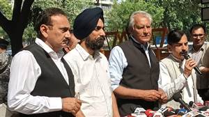 SIR ’ਤੇ ਜਾਖੜ ਦਾ ਵੱਡਾ ਹਮਲਾ: ਮੀਟਿੰਗ ’ਚ ਸਹਿਮਤੀ, ਬਾਹਰ ਵਿਰੋਧ; ‘ਆਪ’ ਤੇ ਕਾਂਗਰਸ ਦੇ ਦੋਗਲੇਪਣ ਦਾ ਕੀਤਾ ਪਰਦਾਫਾਸ਼