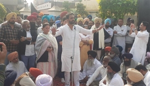 ਮੇਰੇ ਪਿਤਾ ਨੇ ਕਿਸੇ ਨਾਲ ਠੱਗੀ ਨਹੀਂ ਮਾਰੀ, ਕੇਦਰ ਦੀ ਸਾਜ਼ਿਸ਼ : ਮਹਿਤਾਬ ਖਹਿਰਾ