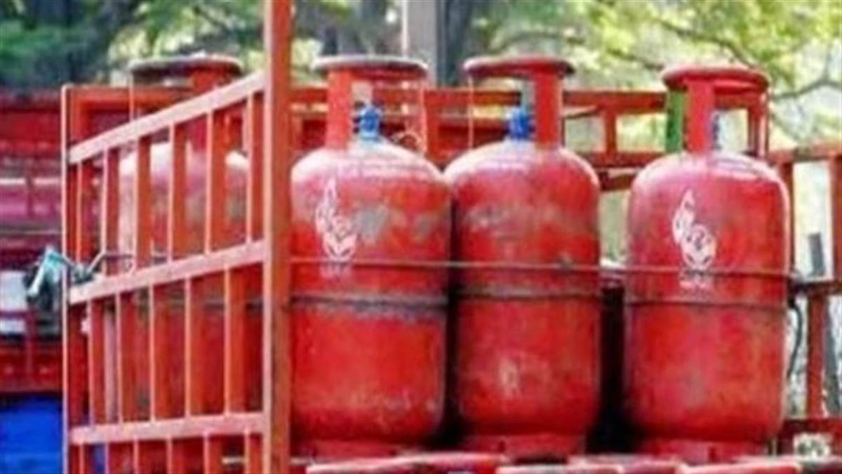 ਗਾਹਕਾਂ ਨੂੰ ਮਿਲ ਰਿਹਾ ਘੱਟ ਗੈਸ ਵਾਲਾ ਸਿਲੰਡਰ, ਕੈਮਰੇ ’ਚ ਗਿਰੋਹ ਦੀ ਕਰਤੂਤ ਹੋਈ ਕੈਦ