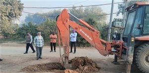 ਸੀਵਰੇਜ ਦੇ ਪਏ ਨਜ਼ਾਇਜ ਕੁਨੈਕਸ਼ਨਾਂ 'ਤੇ ਨਗਰ ਕੌਂਸਲ ਦਾ ਚੱਲਿਆ ਪੀਲਾ ਪੰਜਾ