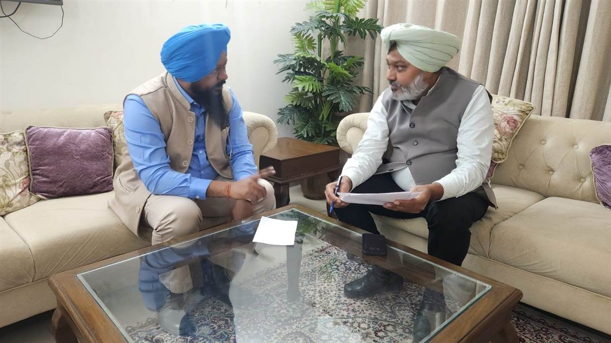 ਵਿਧਾਇਕ ਮਨਜੀਤ ਬਿਲਾਸਪੁਰ ਵੱਲੋਂ ਵਿੱਤ ਮੰਤਰੀ ਹਰਪਾਲ ਸਿੰਘ ਚੀਮਾ ਨਾਲ ਮੁਲਾਕਾਤ
