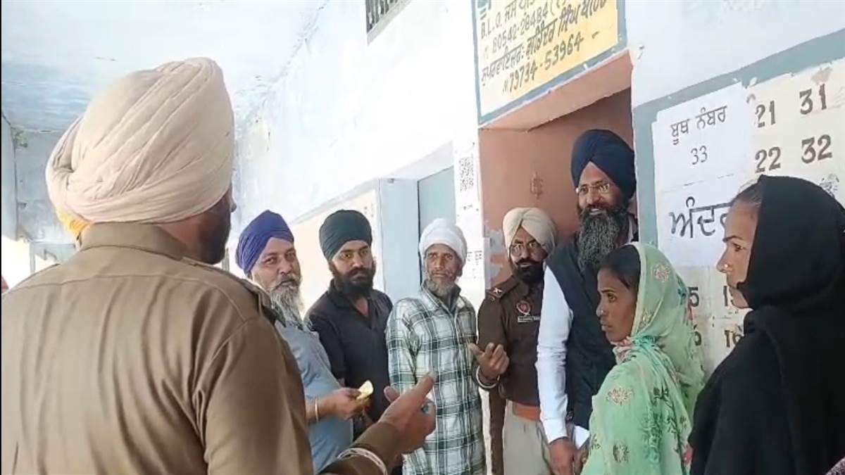 ਵਰਾਣਾ ’ਚ ਬੂਥ ਕੈਪਚਰਿੰਗ ਦੇ ਦੋਸ਼, ਕਾਜੀਕੋਟ ’ਚ ਚੱਲੇ ਇੱਟਾਂ-ਰੋੜੇ