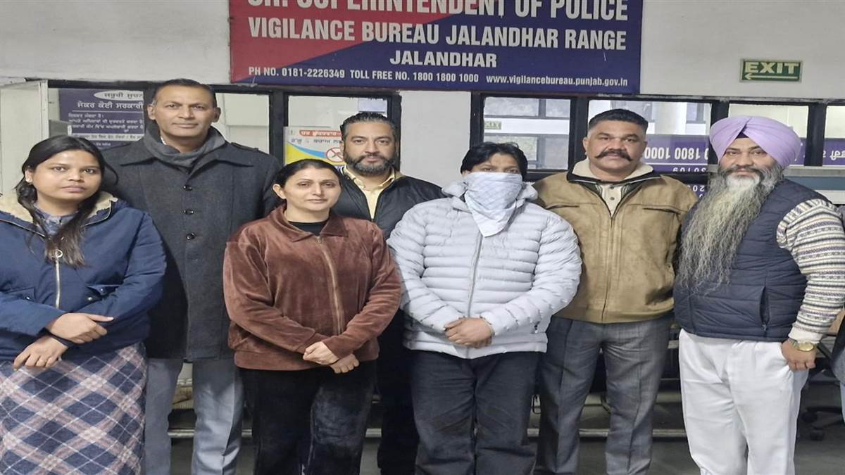 ਠੇਕਾ ਆਧਾਰਤ ਮੁਲਾਜ਼ਮ 4000 ਦੀ ਵੱਢੀ ਲੈਂਦਾ ਕਾਬੂ