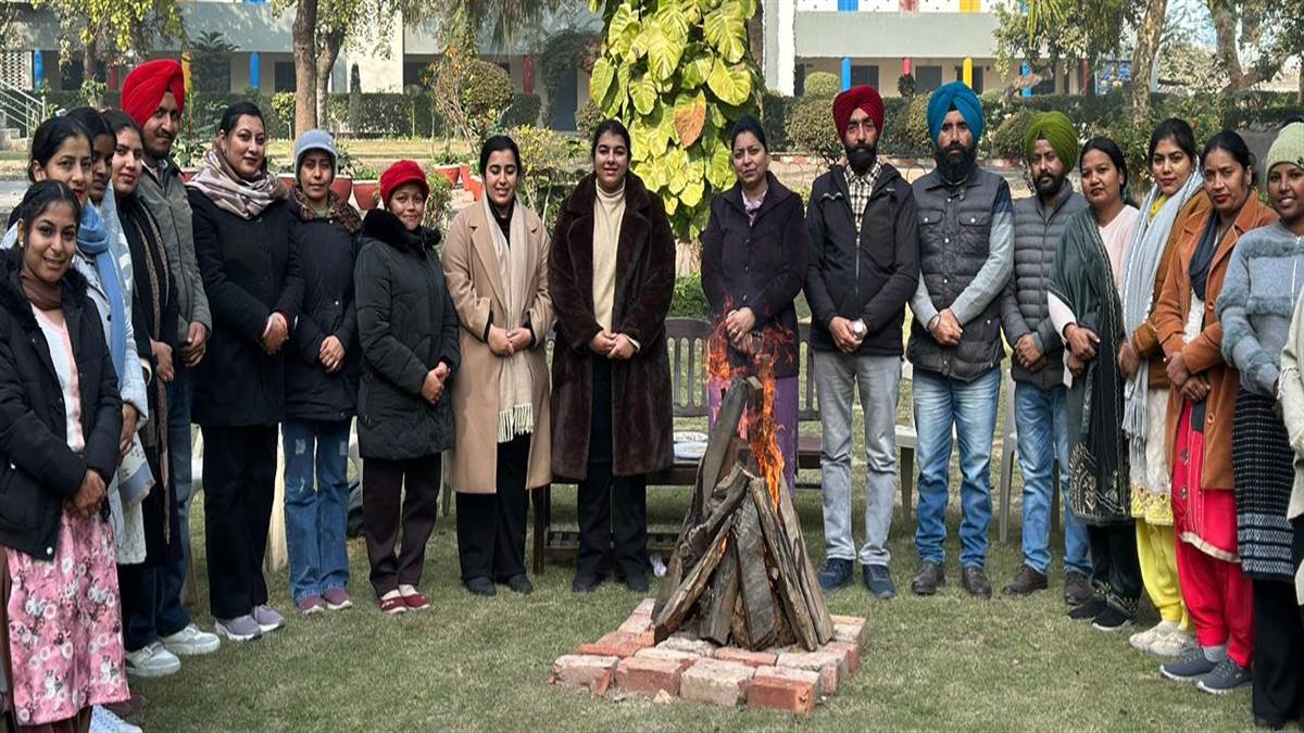 ਗੁਰੂ ਨਾਨਕ ਖ਼ਾਲਸਾ ਕਾਲਜ ’ਚ ਲੋਹੜੀ ਮਨਾਈ
