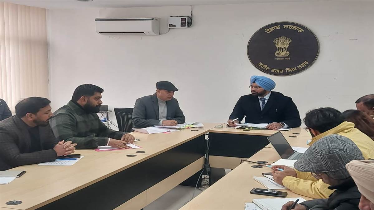 ਡੀਸੀ ਵੱਲੋਂ ਨਗਰ ਕੌਂਸਲਾਂ ਦੇ ਵਿਕਾਸ ਕਾਰਜਾਂ ਦੀ ਸਮੀਖਿਆ