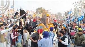 Punjab Elections 2022 : ਪ੍ਰੋ. ਦਵਿੰਦਰਪਾਲ ਭੁੱਲਰ ਦੀ ਰਿਹਾਈ ਦਾ ਮਸਲਾ, ਨਿਹੰਗ ਸਿੰਘ ਆਗੂਆਂ ਨੇ ਭਗਵੰਤ ਮਾਨ ਨੂੰ ਦਿਖਾਈਆਂ ਕਾਲੀਆਂ ਝੰਡੀਆਂ
