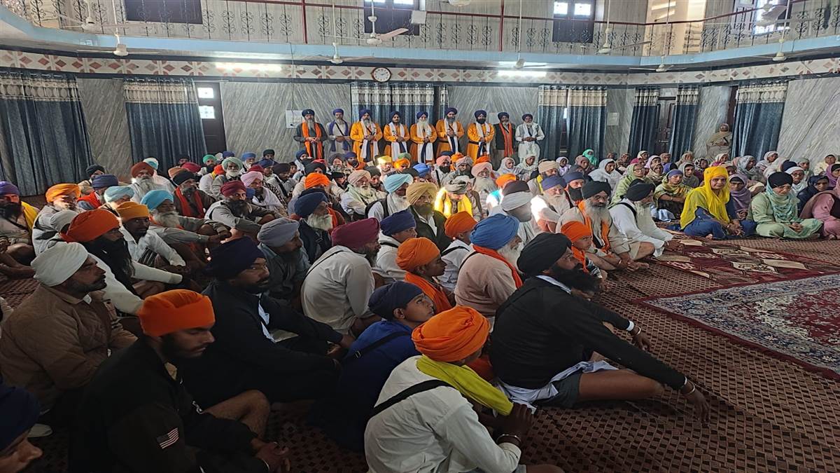 ਸੰਗਤ ਨੂੰ ਗੁਰੂ ਦੇ ਦਰਸਾਏ ਮਾਰਗ ’ਤੇ ਚੱਲਣ ਲਈ ਪ੍ਰੇਰਿਆ