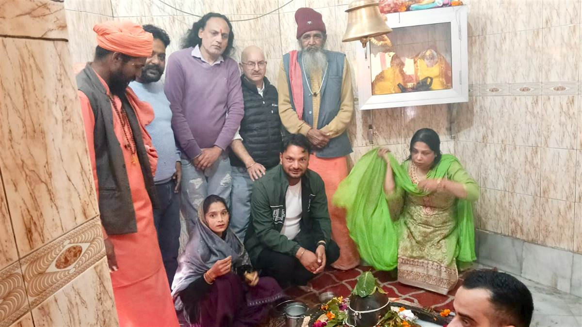ਮਹਾਂ ਸ਼ਿਵਰਾਤਰੀ ਮੌਕੇ ਸ਼ਿਵ ਮੰਦਰਾਂ ’ਚ ਲੱਗਾ ਭਗਤਾਂ ਦਾ ਤਾਂਤਾ