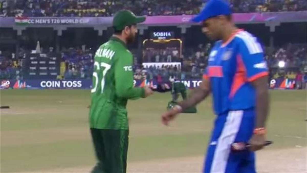 India vs Pakistan: ਨੋ ਹੈਂਡਸ਼ੇਕ ਪਾਲਿਸੀ ਰਹੀ ਬਰਕਰਾਰ, ਟਾਸ ਦੌਰਾਨ ਸੂਰਿਆਕੁਮਾਰ ਯਾਦਵ-ਸਲਮਾਨ ਆਗਾ ਨੇ ਨਹੀਂ ਮਿਲਿਆ ਹੱਥ