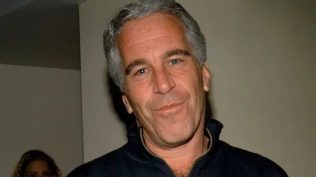 ਕੀ ਜੇਫਰੀ ਐਪਸਟੀਨ ਦਾ ਹੋਇਆ ਸੀ ਕਤਲ? ਪੋਸਟਮਾਰਟਮ ਦੇਖਣ ਵਾਲੇ ਫੋਰੈਂਸਿਕ ਮਾਹਰ ਦਾ ਵੱਡਾ ਦਾਅਵਾ, ਮੁੜ ਜਾਂਚ ਦੀ ਮੰਗ