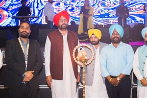 ਅੰਮ੍ਰਿਤਸਰ 'ਚ ਤਿੰਨ ਰੋਜ਼ਾ ਸੂਫੀ ਫੈਸਟੀਵਲ ; ਪਹਿਲੇ ਦਿਨ ਰਾਣੀ ਰਣਦੀਪ, ਨੂਰਾਂ ਸਿਸਟਰ ਤੇ ਅਕੀਦਤ ਨੇ ਬੰਨ੍ਹਿਆ ਰੰਗ