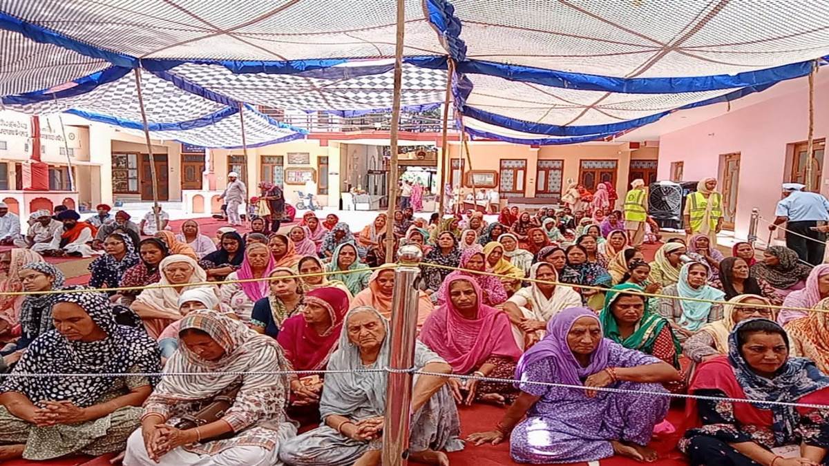 ਡੇਰਾ ਸੱਚਖੰਡ ਬੱਲਾਂ ’ਚ ਸੰਗਰਾਂਦ ਦਾ ਦਿਹਾੜਾ ਸ਼ਰਧਾ ਨਾਲ ਮਨਾਇਆ