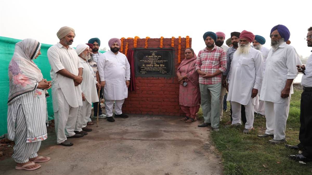 ਹੜ੍ਹਾਂ ਤੋਂ ਬਚਾਅ ਲਈ 7.50 ਕਰੋੜ ਦੇ ਡੰਗਿਆਂ ਦੇ ਕੰਮ ਦੀ ਸ਼ੁਰੂਆਤ : ਹਰਜੋਤ ਬੈਂਸ