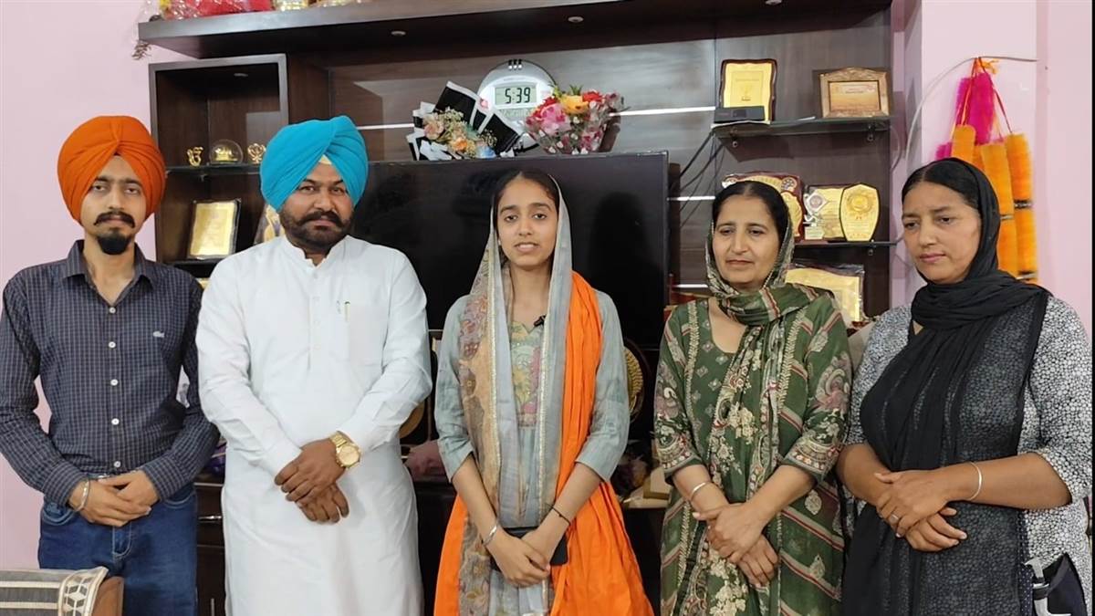 ਰਸ਼ਨੀਤ ਕੌਰ ਨੇ 51ਵਾਂ ਰੈਂਕ ਹਾਸਲ ਕਰਕੇ ਰਚਿਆ ਇਤਿਹਾਸ : ਝਾੜਵਾਂ