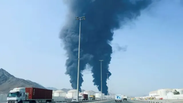 ਈਰਾਨ ਨੇ ਉਡਾਇਆ UAE ਦਾ ਫੁਜੈਰਾਹ ਤੇਲ ਟਰਮੀਨਲ, ਕੁਵੈਤ ਏਅਰਪੋਰਟ 'ਤੇ ਵੀ ਦਾਗੀਆਂ ਮਿਜ਼ਾਈਲਾਂ