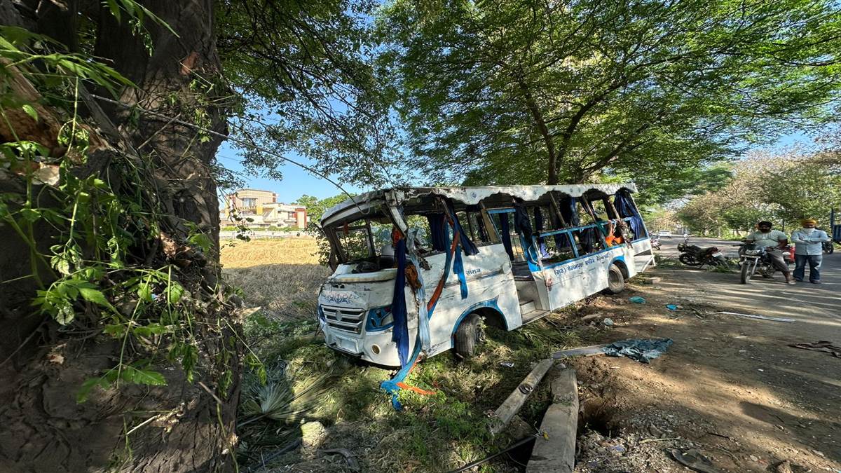 ਫਤਿਹਗੜ੍ਹ ਸਾਹਿਬ 'ਚ ਵਾਪਰਿਆ ਭਿਆਨਕ ਹਾਦਸਾ, ਵਿਸਾਖੀ ਮੇਲੇ ਤੋਂ ਪਰਤ ਰਹੇ ਸ਼ਰਧਾਲੂਆਂ ਦੀ ਬੱਸ ਪਲਟੀ; 8 ਦੀ ਮੌਤ