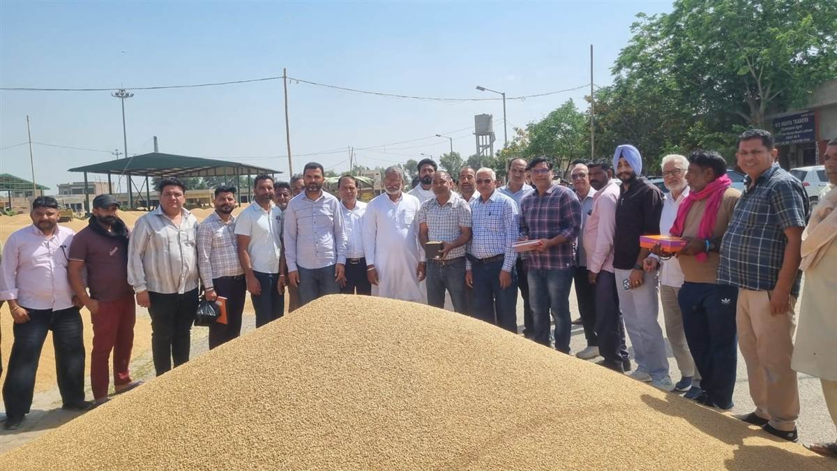 ਮੰਡੀ ਲਾਧੂਕਾ ਵਿਚ ਕਣਕ ਦੀ ਸਰਕਾਰੀ ਖਰੀਦ ਹੋਈ ਸ਼ੁਰੂ
