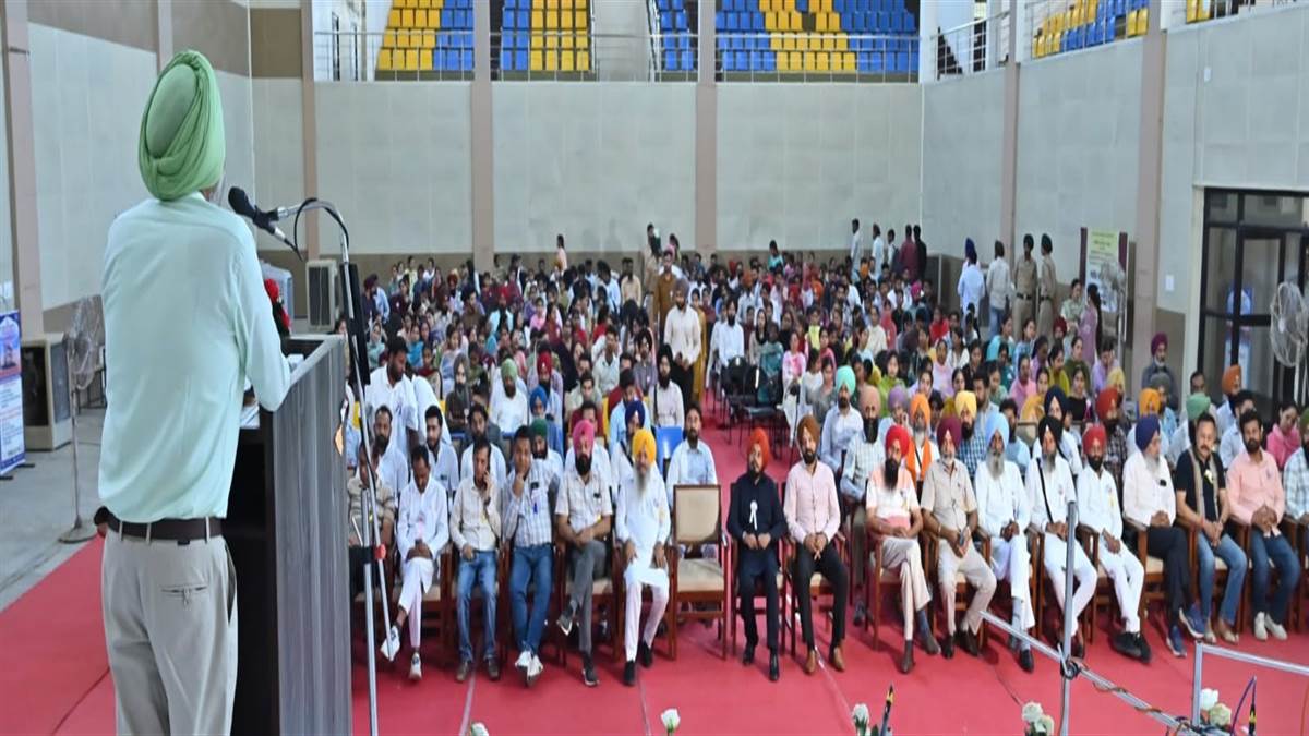 ਗੁਰੂ ਨਾਨਕ ਕਾਲਜ ’ਚ ਹੋਈ ਸਾਬਕਾ ਵਿਦਿਆਰਥੀਆਂ ਦੀ ਮਿਲਣੀ