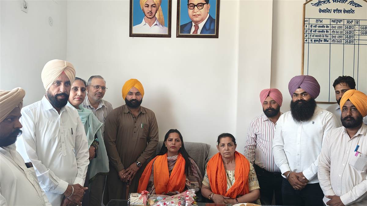 ਬਲਾਕ ਸੰਮਤੀ ਚੇਅਰਪਰਸਨ ਤੇ ਵਾਈਸ ਚੇਅਰਪਰਸਨ ਦੀ ਤਾਜਪੋਸ਼ੀ ਹੋਈ