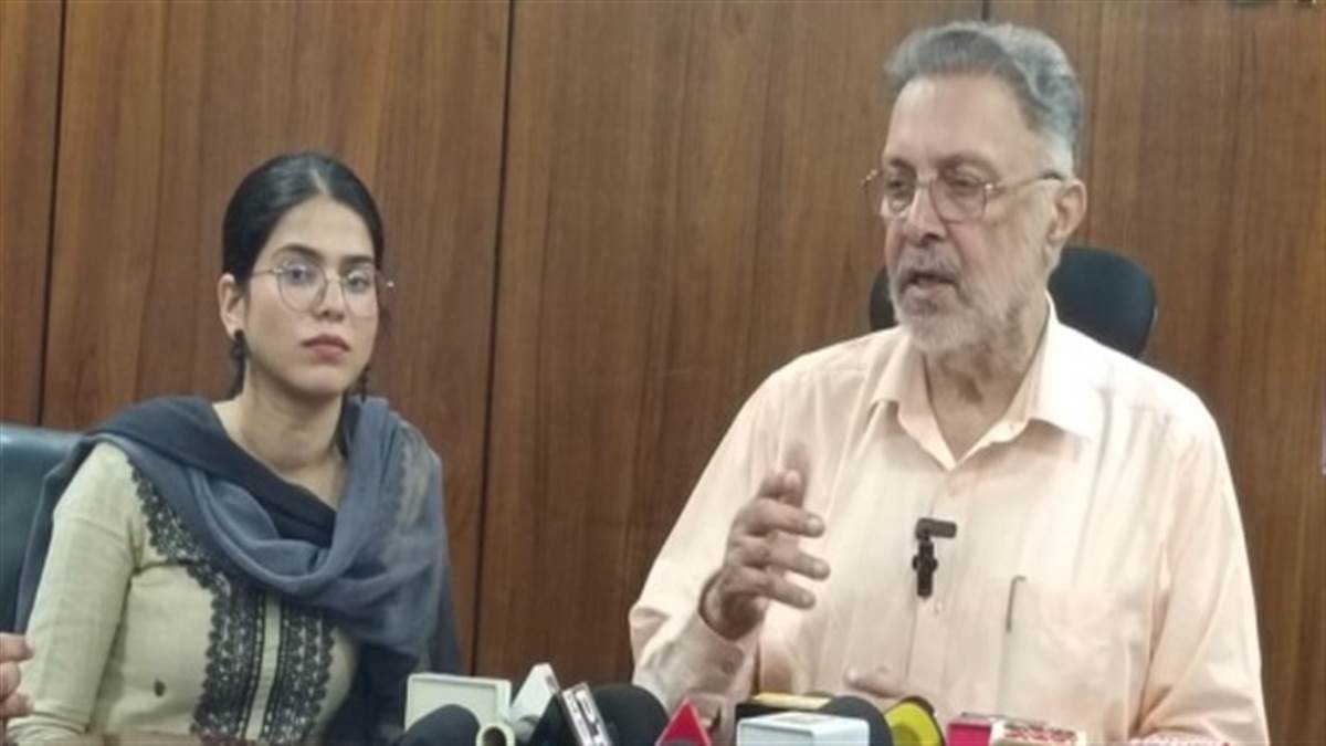 ਚੰਨੀ ਦੱਸਣ ਕਿੱਥੇ ਬਣਦਾ ਨਕਲੀ ਦੁੱਧ, ਤੁਰੰਤ ਕਰਾਂਗੇ ਕਾਰਵਾਈ : ਡਾ ਬਲਬੀਰ ਸਿੰਘ