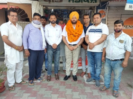 ਸਮਾਜਿਕ ਸੁਰੱਖਿਆ ਬੋਰਡ ਦਾ ਮੈਂਬਰ ਬਣੇ ਕੌਂਸਲਰ ਬਹਾਦਰ ਸਿੰਘ ਦਾ ਸਨਮਾਨ