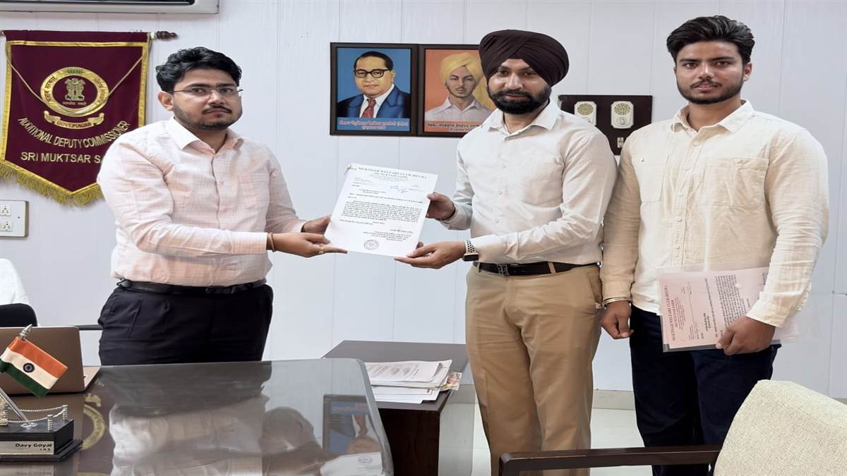 ਜ਼ਿਲ੍ਹਾ ਪ੍ਰਸ਼ਾਸਨ ਨੂੰ 'ਮੁਕਤੀਸਰ ਵੈੱਲਫੇਅਰ ਕਲੱਬ' ਨੇ ਸੌਂਪੀ 100 ਮੈਂਬਰੀ ਵਲੰਟੀਅਰ ਸੂਚੀ