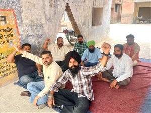ਮਨਰੇਗਾ ਕਰਮਚਾਰੀਆਂ ਦੀ ਕਲਮ-ਛੋੜ ਹੜਤਾਲ 15ਵੇਂ ਦਿਨ ’ਚ ਦਾਖਲ