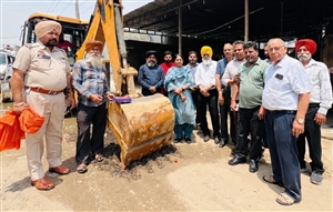 ਸਿੰਗਲਾ ਸਾਈਕਲ ਰੋਡ ਤੋਂ ਈਸਟਮੈਨ ਚੌਕ ਤੱਕ ਸੀਵਰੇਜ ਸਮੱਸਿਆ ਦੇ ਹੱਲ ਲਈ ਪ੍ਰੋਜੈਕਟ ਸ਼ੁਰੂ