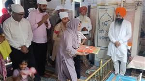 ਕੈਬਨਿਟ ਮੰਤਰੀ ਬੀਬੀ ਬਲਜੀਤ ਕੌਰ ਗੁਰਦੁਆਰਾ ਕੰਧ ਸਾਹਿਬ ਵਿਖੇ ਹੋਏ ਨਤਮਸਤਕ, ਬਾਦਲ 'ਤੇ ਹੋਏ ਹਮਲੇ ਦੀ ਕੀਤੀ ਨਿੰਦਾ
