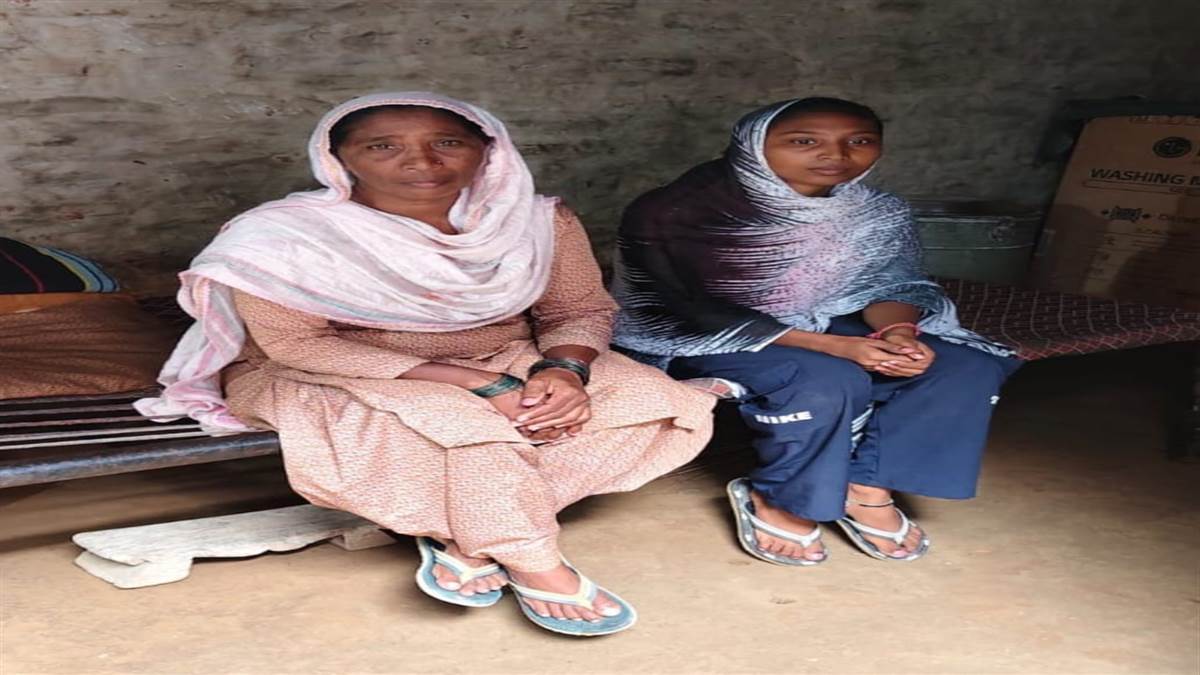 Mansa News: ਪਿਤਾ ਦੀ ਮੌਤ ਪਿੱਛੋਂ ਛੱਡਣੀ ਪਈ ਪੜ੍ਹਾਈ, ਮਜਬੂਰੀ ਨੇ ਬਣਾ ਦਿੱਤਾ ਮਜ਼ਦੂਰ;  ਮਦਦ ਲਈ ਲਗਾਈ ਗੁਹਾਰ
