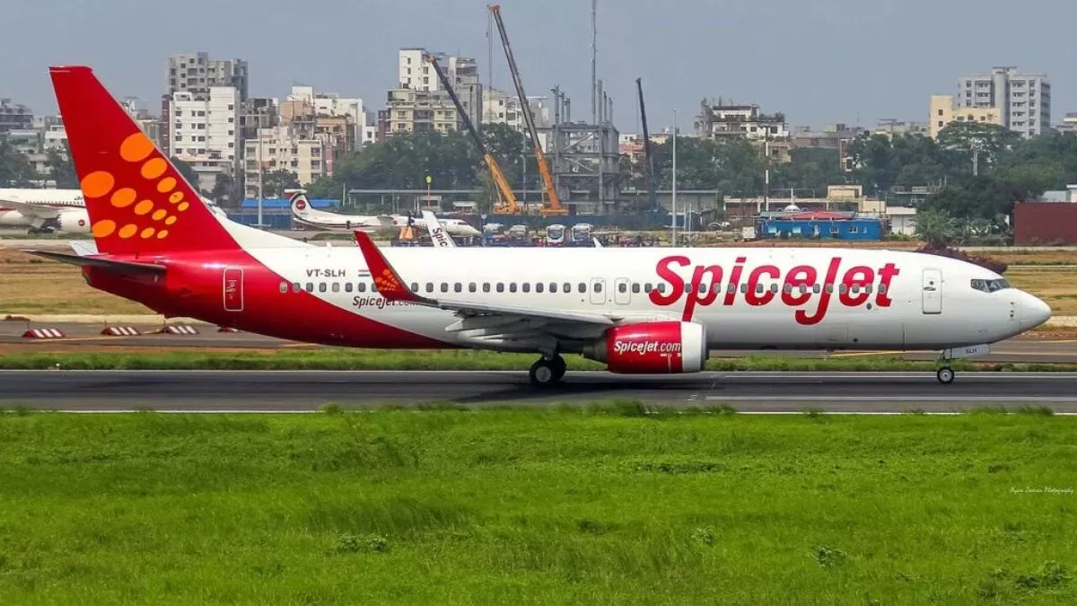 Salary Delay 'ਚ ਦੇਰੀ ਤੋਂ ਪ੍ਰੇਸ਼ਾਨ Spicejet ਦੇ ਕਰਮਚਾਰੀ, ਇੰਨੇ ਰੁਪਏ ਕਮਾਉਣ ਵਾਲਿਆਂ ਦੀ ਆਈ ਤਨਖਾਹ; ਬਾਕੀਆਂ ਦਾ ਕੀ ਹੋਵੇਗਾ?