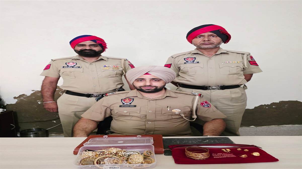 ਮੁਹਾਲੀ ਪੁਲਿਸ ਨੂੰ ਮਿਲੀ ਵੱਡੀ ਸਫ਼ਲਤਾ, ਲੁੱਟਾਂ-ਖੋਹਾਂ ਕਰਨ ਵਾਲੇ ਤਿੰਨ ਮੁਲਜ਼ਮ ਗ੍ਰਿਫ਼ਤਾਰ