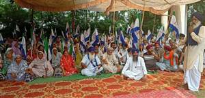 ਮੰਗਾਂ ਨੂੰ ਲੈ ਕੇ ਦੂਜੇ ਦਿਨ ਵੀ ਕਿਸਾਨਾਂ ਦਾ ਧਰਨਾ ਜਾਰੀ