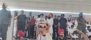 ਸ਼ਗਨ ਸਕੀਮ 1 ਲੱਖ, ਪੈਨਸ਼ਨ 3100 ਰੁਪਏ ਤੇ 50 ਕਿੱਲੋ ਕਣਕ...'ਪੰਜਾਬ ਬਚਾਓ ਰੈਲੀ' 'ਚ ਸੁਖਬੀਰ ਬਾਦਲ ਦੇ ਵੱਡੇ ਐਲਾਨ