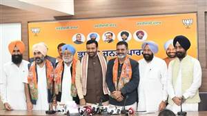 'ਪੱਗ ਸਾਡੇ ਲਈ ਗੁਰੂਆਂ ਦਾ ਸਤਿਕਾਰ', ਮਾਨ ਦੇ ਬਿਆਨ 'ਤੇ CM ਸੈਣੀ ਬੋਲੇ- ਗੁਰਦੁਆਰੇ ਜਾ ਕੇ ਮੁਆਫ਼ੀ ਮੰਗਣ