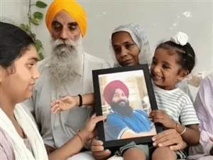ਪਠਾਨਕੋਟ ਦੇ ਟਰੱਕ ਡਰਾਈਵਰ ਬਲਜਿੰਦਰ ਸਿੰਘ ਨੂੰ ਸਾਊਦੀ ਅਰਬ ’ਚ ਫਾਂਸੀ ਦੀ ਸਜ਼ਾ, ਪਰਿਵਾਰ ਨੇ ਮਦਦ ਲਈ ਕੇਂਦਰ ਤੇ ਪੰਜਾਬ ਸਰਕਾਰ ਨੂੰ ਲਗਾਈ ਗੁਹਾਰ