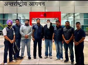 ਲਾਰੈਂਸ ਦੇ ਖ਼ਾਸ ਕਰੀਬੀ ਕਰਮਵੀਰ ਨੂੰ ਕੈਨੇਡਾ ਤੋਂ ਕੀਤਾ ਡਿਪੋਰਟ, ਦਿੱਲੀ ਏਅਰਪੋਰਟ ’ਤੇ AGTF ਨੇ ਕੱਸਿਆ ਸ਼ਿਕੰਜਾ