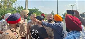 ਪਰਵਿੰਦਰ ਝੋਟਾ ਦੇ ਕਤਲ ਖ਼ਿਲਾਫ਼ ਬਠਿੰਡਾ ਮੁਕੰਮਲ ਬੰਦ, ਬਜ਼ਾਰਾਂ ਤੋਂ ਲੈ ਕੇ ਸੜਕਾਂ ਤਕ ਸੰਨਾਟਾ