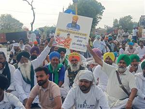 ਪਰਵਿੰਦਰ ਝੋਟੇ ਨੂੰ ਇਨਸਾਫ਼ ਦਿਵਾਉਣ ਲਈ ਬੰਦ ਨੂੰ ਮਿਲਿਆ ਭਰਵਾਂ ਹੁੰਗਾਰਾ