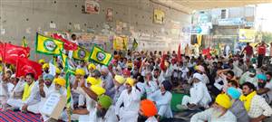ਕਿਸਾਨਾਂ ਮਜ਼ਦੂਰਾਂ ਤੇ ਆਰਐੱਮਪੀ ਡਾਕਟਰਾਂ ਵੱਲੋਂ ਰੋਹ ਭਰਪੂਰ ਪ੍ਰਦਰਸ਼ਨ