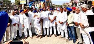 ਪਰਮਿੰਦਰ ਸਿੰਘ ਝੋਟਾ ਦੇ ਕਾਤਲਾਂ ਨੂੰ ਸਜ਼ਾ ਦਿਵਾਉਣ ਲਈ ਹਨੀ ਟੌਂਸਾ ਦੀ ਅਗਵਾਈ ’ਚ ਕੀਤਾ ਰੋਸ ਮਾਰਚ