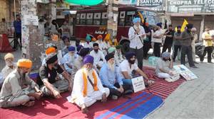 ਪਰਵਿੰਦਰ ਸਿੰਘ ਦੇ ਕਤਲ ਵਜੋਂ ਰਾਹੋਂ ’ਚ ਰੋਸ ਧਰਨਾ ਲਗਾਇਆ