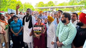ਭਾਜਪਾ ਵੱਲੋਂ ਝੋਟਾ ਕਤਲ ਕੇਸ ਦੇ ਸਬੰਧ ’ਚ ਡੀਸੀ ਦਫ਼ਤਰ ਅੱਗੇ ਧਰਨਾ