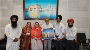 ਪੀਏਯੂ ਦੇ ਨਵ ਨਿਯੁਕਤ ਵਾਈਸ ਚਾਂਸਲਰ ਡਾ. ਐੱਚ.ਐੱਸ. ਧਾਲੀਵਾਲ ਸੱਚਖੰਡ ਸ੍ਰੀ ਹਰਿਮੰਦਰ ਸਾਹਿਬ ਨਤਮਸਤਕ