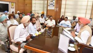 Punjab News : ਵਿੱਤ ਮੰਤਰੀ ਚੀਮਾ ਨੇ ਮੁਲਾਜ਼ਮ ਯੂਨੀਅਨਾਂ ਨਾਲ ਕੀਤੀ ਮੀਟਿੰਗ; ਸਮਾਂਬੱਧ ਹੱਲ ਦਾ ਦਿੱਤਾ ਭਰੋਸਾ