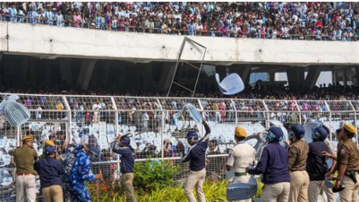 ਰੋਕ ਦੇ ਬਾਵਜੂਦ ਸਟੇਡੀਅਮ ’ਚ 10 ਗੁਣਾ ਵੱਧ ਕੀਮਤ ’ਤੇ ਵੇਚੀਆਂ ਗਈਆਂ ਪਾਣੀ ਦੀਆਂ ਬੋਤਲਾਂ, ਭੜਕੇ ਦਰਸ਼ਕਾਂ ਨੇ ਇੰਝ ਪ੍ਰਗਟਾਇਆ ਸੀ ਵਿਰੋਧ